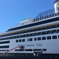 Photo taken at Nieuw Amsterdam by Linda Y. on 6/5/2016