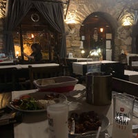 Foto tomada en Tarihi Köy Restaurant  por DenizFENERi F. el 4/13/2022