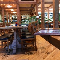 9/18/2018 tarihinde Scott C.ziyaretçi tarafından Schneithorst&amp;#39;s Restaurant &amp;amp; Bar'de çekilen fotoğraf