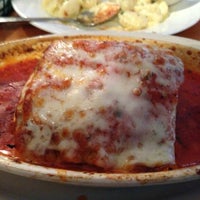 Photo taken at Bambinelli&amp;#39;s Pizza &amp;amp; Pasta by Tiffany L. on 11/12/2012