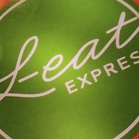 รูปภาพถ่ายที่ L-eat Express โดย Jean François P. เมื่อ 1/16/2014