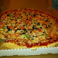 3/29/2015에 Ashwin V.님이 Gus&amp;#39;s New York Style Pizza에서 찍은 사진