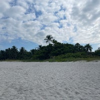 Photo taken at Naples Beach by Dave 🇺🇸 on 6/26/2022