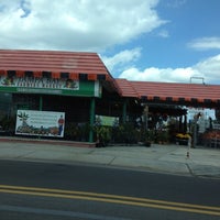 Foto scattata a Tampa Bay Farmers Market da Mabura G. il 10/16/2012