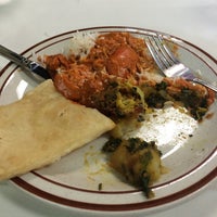 Das Foto wurde bei Deeya Indian Cuisine von Marissa H. am 4/19/2014 aufgenommen