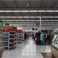 Foto tirada no(a) Walmart Photo Center por 💑Carolyn H. em 6/9/2017