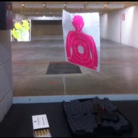 3/5/2016에 Tree F.님이 Trigger Time Indoor Gun Range에서 찍은 사진