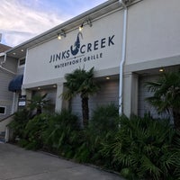 Foto tirada no(a) Jinks Creek Waterfront Grille por Andrew M. em 8/22/2017