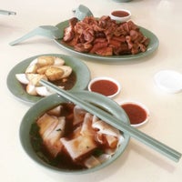 Photo taken at AMK 232 Foodhouse by Daniel O. on 8/26/2015