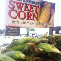 รูปภาพถ่ายที่ Smith Farm Market โดย Gretchen S. เมื่อ 8/16/2013