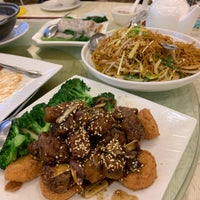 Photo taken at Asian Pearl Seafood Restaurant 順峰漁村 by Albert C. on 5/23/2021