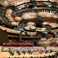 Foto tirada no(a) Boettcher Concert Hall por Shannon P. em 1/1/2023