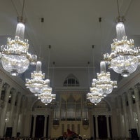 11/21/2015에 Yazon O.님이 Grand Hall of St Petersburg Philharmonia에서 찍은 사진