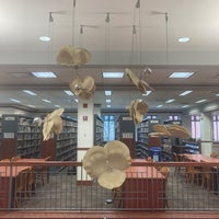 Photo taken at Chicago Public Library by Stephanie M. on 11/4/2022