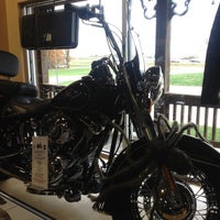 10/19/2012 tarihinde Angela S.ziyaretçi tarafından Ozark Harley-Davidson'de çekilen fotoğraf