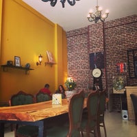 Photo taken at Le Brique Cafe Restaurant by Şeyda Ö. on 10/28/2015