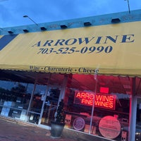 Foto diambil di Arrowine &amp;amp; Cheese oleh Raz pada 9/10/2022