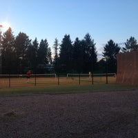 Photo taken at Laajasalon tenniskentät by Dmitriy U. on 9/4/2013