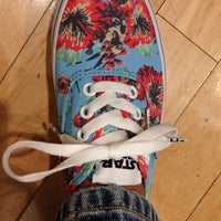 oakridge mall vans