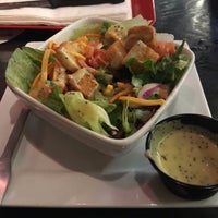 Photo taken at Red Robin Gourmet Burgers and Brews by Rei L. on 9/21/2021