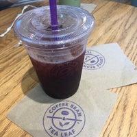 Photo taken at The Coffee Bean &amp;amp; Tea Leaf by Bella on 6/8/2019
