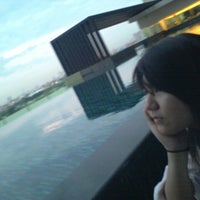 Photo taken at Swimming Pool @ The Parkland Grand Taksin by nychut j. on 9/26/2013