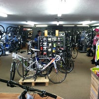 2/7/2013にRon H.がSantos Trailhead Bike Shopで撮った写真