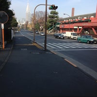 Photo taken at 外苑周回道路 by Rio T. on 12/17/2012