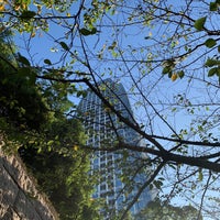 Photo taken at Atago Green Hills Mori Tower by Rio T. on 9/29/2020