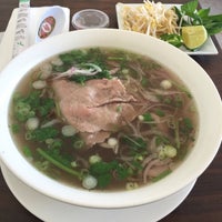 Photo taken at Viet&amp;#39;s Express by Miss Â. on 8/25/2016