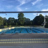 Photo taken at Sommerbad Wilmersdorf by Christian S. on 6/28/2016