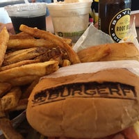 8/6/2016 tarihinde Benson C.ziyaretçi tarafından BurgerFi'de çekilen fotoğraf