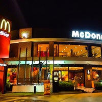 Photo taken at McDonald&amp;#39;s by Chonlathan S. on 4/27/2013