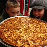11/10/2012 tarihinde coryeats.comziyaretçi tarafından NYC Pizza Cafe'de çekilen fotoğraf