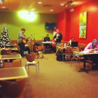 Photo prise au Biggby Coffee par Mike B. le12/8/2012