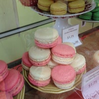 Das Foto wurde bei The Happy Tart Gluten Free Bakery von Jane A. am 12/16/2012 aufgenommen