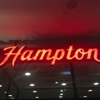 Foto tirada no(a) Hampton by Hilton Aachen Tivoli por Mak A. em 10/18/2017