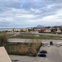 3/25/2018 tarihinde Sam P.ziyaretçi tarafından Oliva Nova Beach &amp;amp; Golf Resort'de çekilen fotoğraf