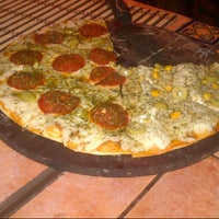 Das Foto wurde bei Tatati Pizza Gourmet von Ana B. am 12/6/2012 aufgenommen