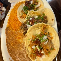 Снимок сделан в La Puerta Authentic Mexican Food пользователем CJ Y. 6/28/2022