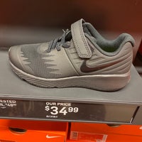 Nike store top in cabazon