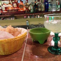 Foto diambil di Rio Grande Mexican Bar &amp; Grill oleh Chrystal M. pada 3/22/2013