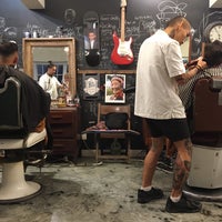 Foto tirada no(a) Hair House Barbershop by Adam Chan por Iain F. em 9/25/2017