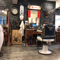4/14/2018 tarihinde Iain F.ziyaretçi tarafından Hair House Barbershop by Adam Chan'de çekilen fotoğraf