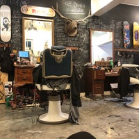 7/6/2018 tarihinde Iain F.ziyaretçi tarafından Hair House Barbershop by Adam Chan'de çekilen fotoğraf
