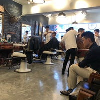 5/26/2018 tarihinde Iain F.ziyaretçi tarafından Hair House Barbershop by Adam Chan'de çekilen fotoğraf