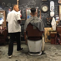 1/27/2018 tarihinde Iain F.ziyaretçi tarafından Hair House Barbershop by Adam Chan'de çekilen fotoğraf