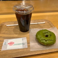 Photo taken at Krispy Kreme Doughnuts by Tring on 1/14/2023