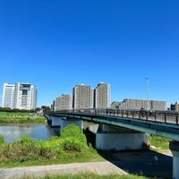 Photo taken at ガス橋 ・平間歩道橋 by Tring on 9/10/2022