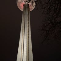 รูปภาพถ่ายที่ Skylon Tower โดย Sabreen K. เมื่อ 12/10/2023
